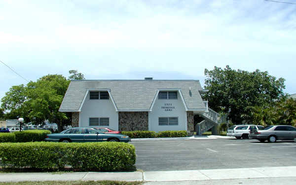 Shoreridge Apartments in Hollywood, FL - Building Photo