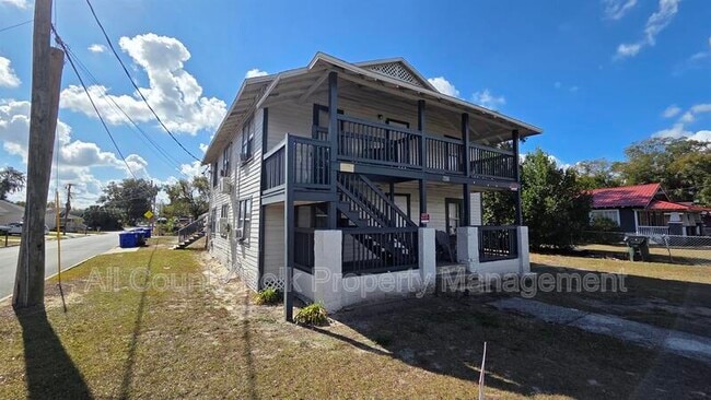 property at 602 Emma St