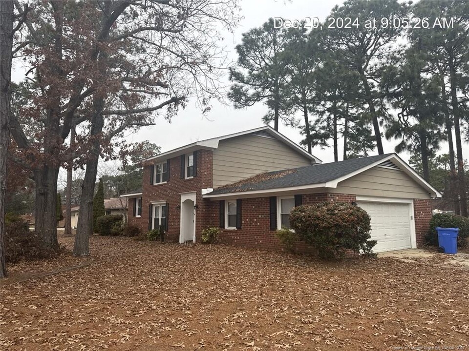 6900 Skyhawk Dr in Fayetteville, NC - Building Photo