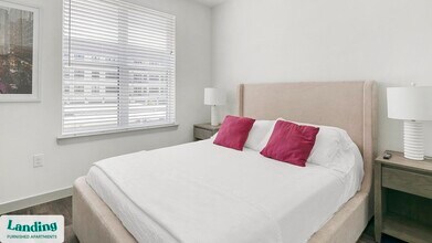 91 Jensen Dr, Unit 4205 in Houston, TX - Foto de edificio - Building Photo