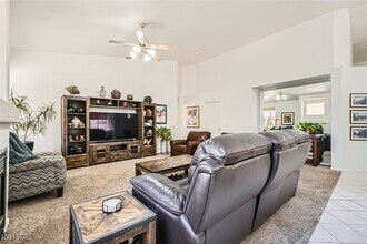 7515 Splashing Rock Dr in Las Vegas, NV - Building Photo - Building Photo