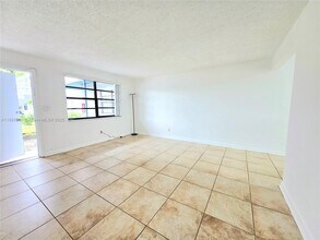 3770 SW 59th Ave in Davie, FL - Building Photo - Building Photo