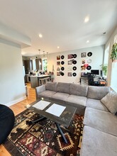 1857 W Dickens Ave in Chicago, IL - Building Photo - Building Photo