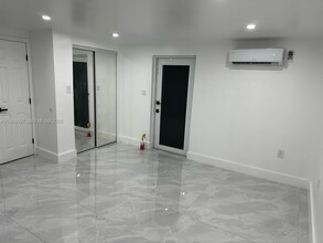 770 SE 4th Pl in Hialeah, FL - Building Photo - Building Photo
