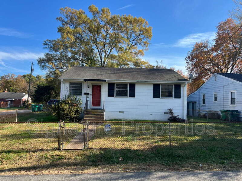 135 N Oak Ave in Highland Springs, VA - Building Photo