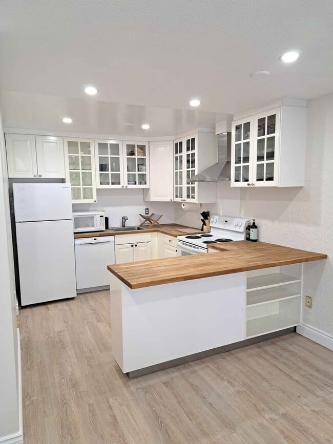 property at 1877 5th Av W