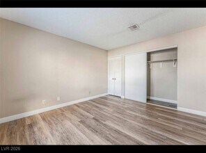 5264 Child Ct in Las Vegas, NV - Building Photo - Building Photo