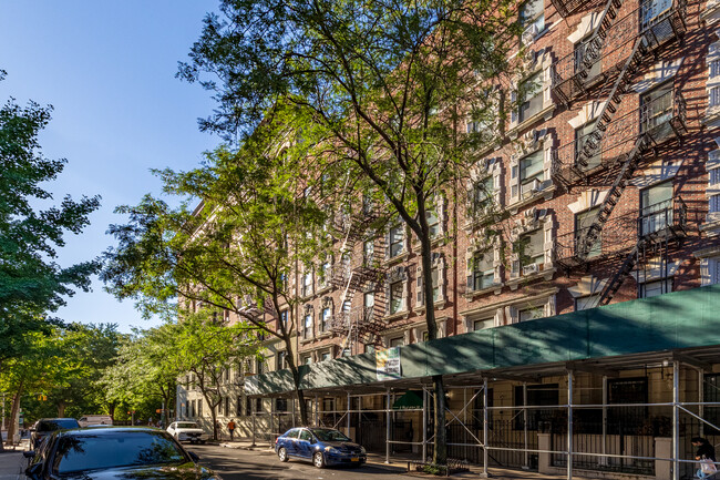 4 W 109th St in New York, NY - Foto de edificio - Building Photo