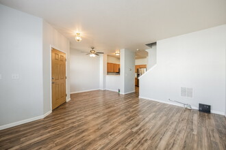5882 Ensemble Heights in Colorado Springs, CO - Foto de edificio - Building Photo