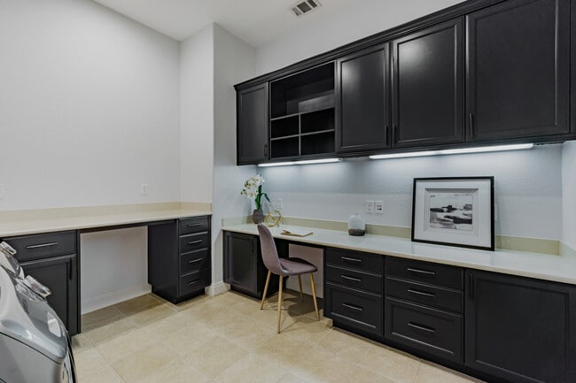 1631 Chianti Ln in Brentwood, CA - Building Photo - Building Photo