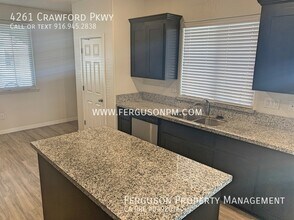 4261 Crawford Pkwy in Roseville, CA - Building Photo - Building Photo