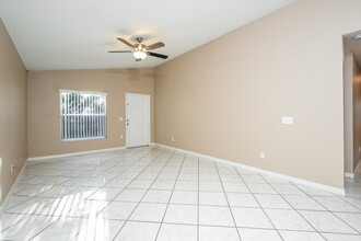 120 Stephen Ave in Oviedo, FL - Building Photo - Building Photo