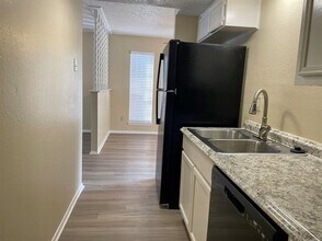 8603 Fathom Cir in Austin, TX - Building Photo - Building Photo