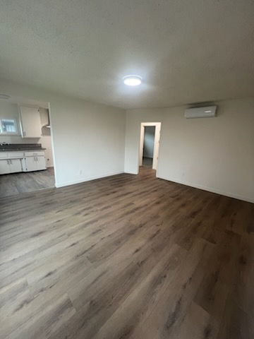 2 bedroom W in Bellflower, CA - Building Photo