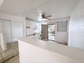 264 Ka?iulani Ave in Honolulu, HI - Building Photo - Building Photo