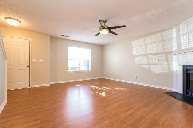 126 Springbottom Dr SE in Lawrenceville, GA - Building Photo - Building Photo