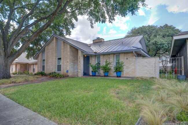 6019 Royal Breeze, Unit 9 in San Antonio, TX - Building Photo - Building Photo