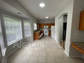 9205 Mitchell Glen Dr in Charlotte, NC - Foto de edificio - Building Photo