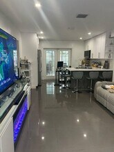 5715 Cinnamon Dr in West Palm Beach, FL - Building Photo - Building Photo