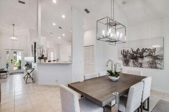 2156 Wightman Dr in Wellington, FL - Building Photo - Building Photo