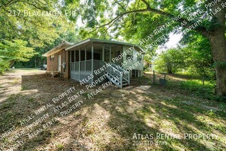 217 Blackmon Cir in Adamsville, AL - Building Photo - Building Photo