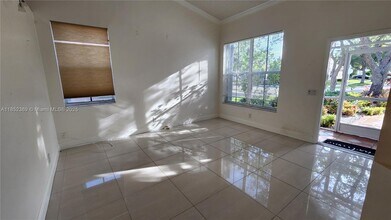 772 Sand Creek Cir in Weston, FL - Building Photo - Building Photo