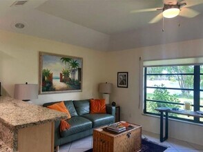 9874 Campbell Cir in Naples, FL - Foto de edificio - Building Photo