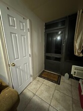 5520 SW 38th Ct in Davie, FL - Building Photo - Building Photo