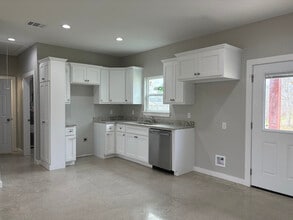 408 S Gibson St in Huntington, TX - Building Photo - Building Photo