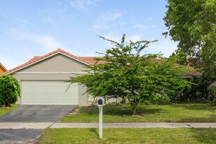 1904 NW 79th Ave in Margate, FL - Building Photo