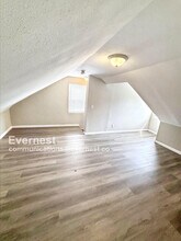 1131 N Florissant Rd in St. Louis, MO - Building Photo - Building Photo
