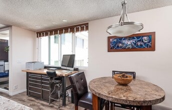 1907 Robinson Ave in San Diego, CA - Foto de edificio - Building Photo