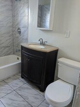 937 W 48th St in Los Angeles, CA - Building Photo - Building Photo