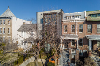 3467 Holmead Pl NW in Washington, DC - Building Photo - Building Photo