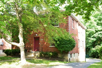 5529-5533 Bosworth Pl in Cincinnati, OH - Building Photo - Building Photo