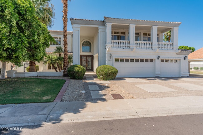 property at 5820 W Del Lago Cir