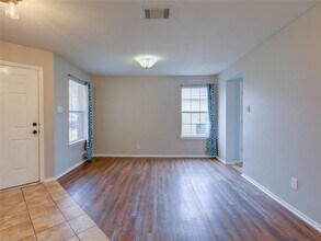 406 Saul St in Hutto, TX - Building Photo - Building Photo