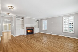 12652 Apsley Ln in Carmel, IN - Foto de edificio - Building Photo