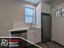 3935 N Janssen Ave, Unit #3943.5-E2 in Chicago, IL - Building Photo