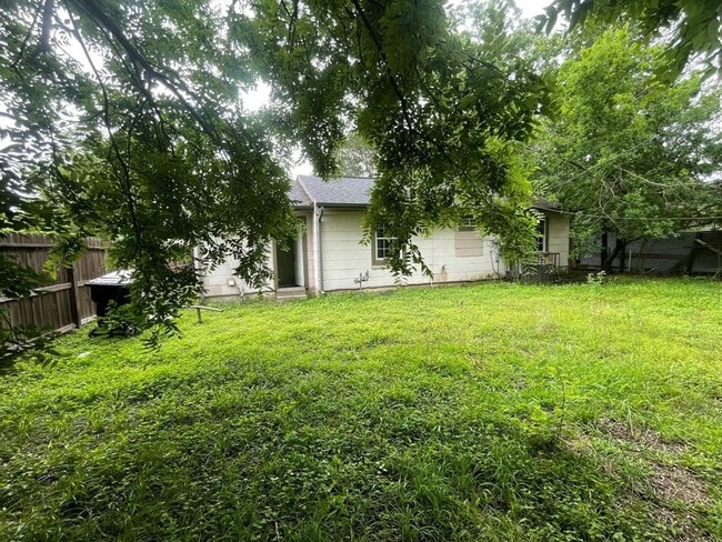 6110 Sherwood Dr in Houston, TX - Foto de edificio - Building Photo
