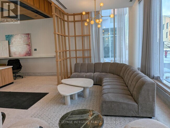 10 All Nations Dr in Brampton, ON - Building Photo - Building Photo