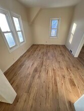 2536 N Richards St, Unit 1st floor in Milwaukee, WI - Building Photo - Building Photo