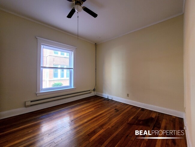 property at 4423 N Wolcott Ave