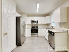 105 Pinto Ln in Zebulon, NC - Building Photo - Building Photo