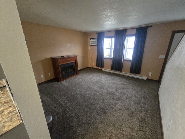 2818 22nd Ave W in Williston, ND - Building Photo - Building Photo