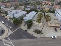 8420 Gulana Ave in Playa Del Rey, CA - Foto de edificio - Building Photo