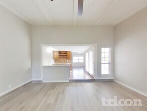 414 Hemlock Dr in Grand Prairie, TX - Foto de edificio - Building Photo