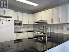 314 Ventanna Way in Ottawa, ON - Building Photo - Building Photo