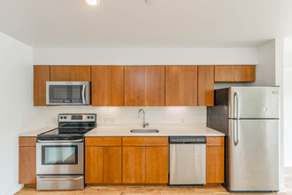 3030 South Water Apartments in Pittsburgh, PA - Building Photo - Interior Photo