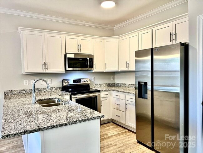 2036 Summey Ave in Charlotte, NC - Building Photo - Building Photo